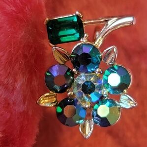 Lisner Signed Vibrant Blue Green Crystal Flower Earrings 1950-1960 Era